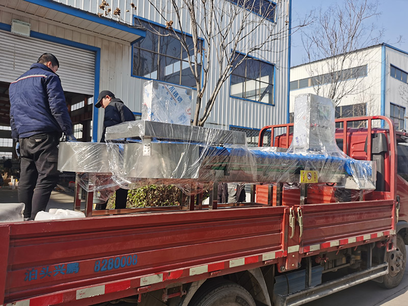 料盒式重量分揀機發貨